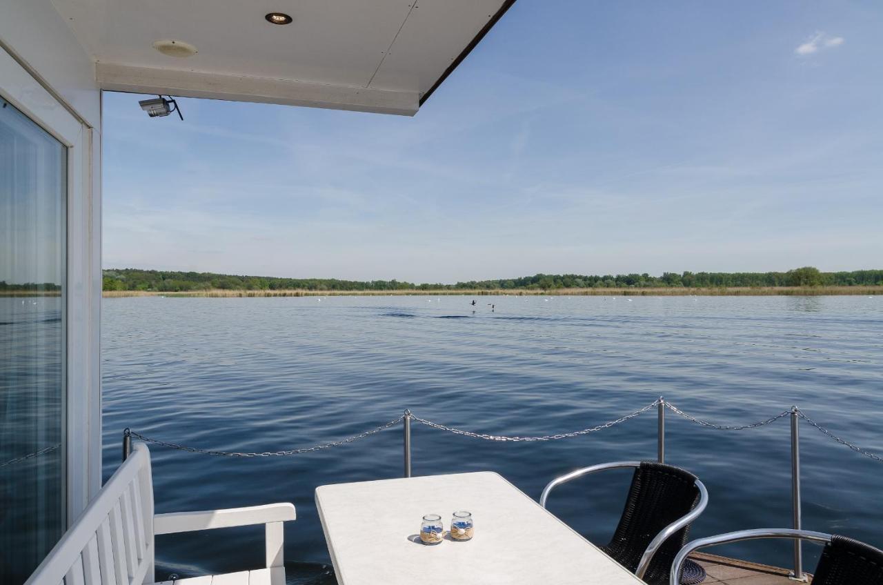 Feststehendes Hausboot Hotel Kolonie Zern Екстериор снимка